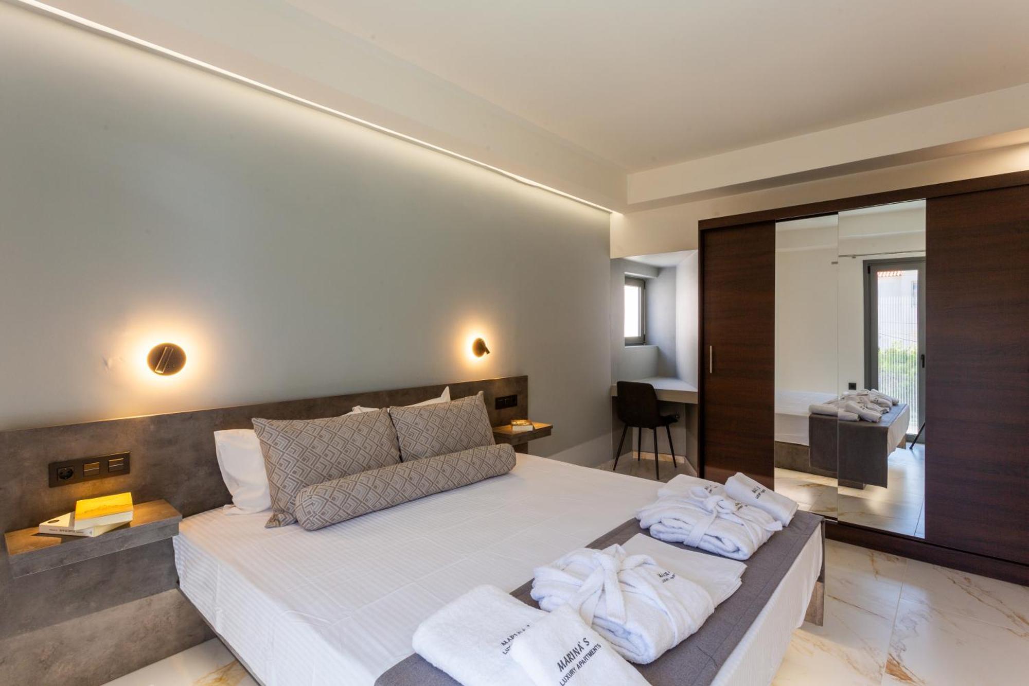 Marina Apartments Kardamýli Eksteriør bilde