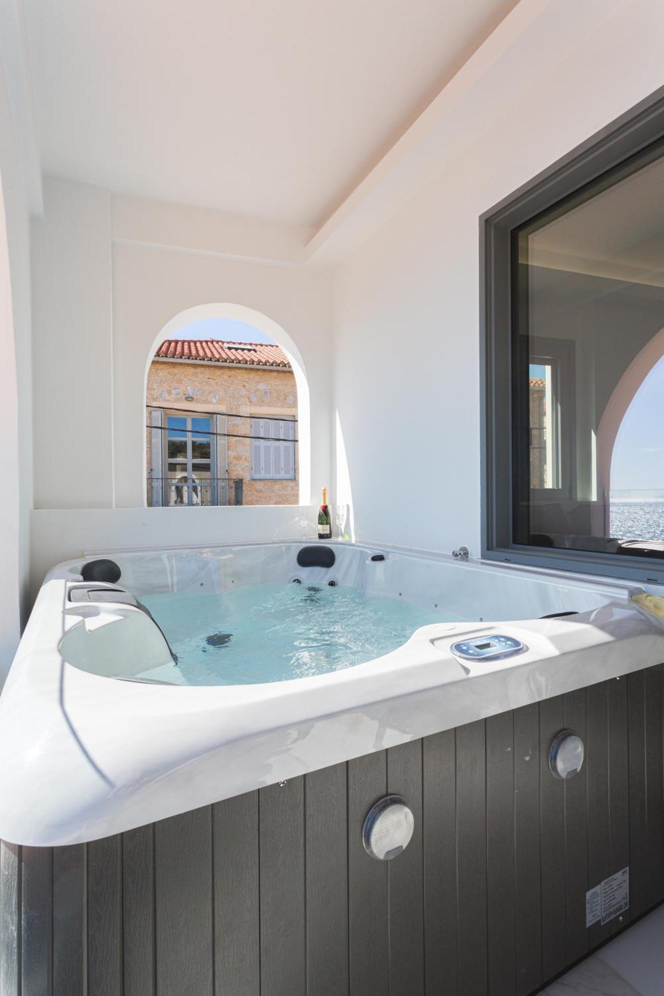 Marina Apartments Kardamýli Eksteriør bilde