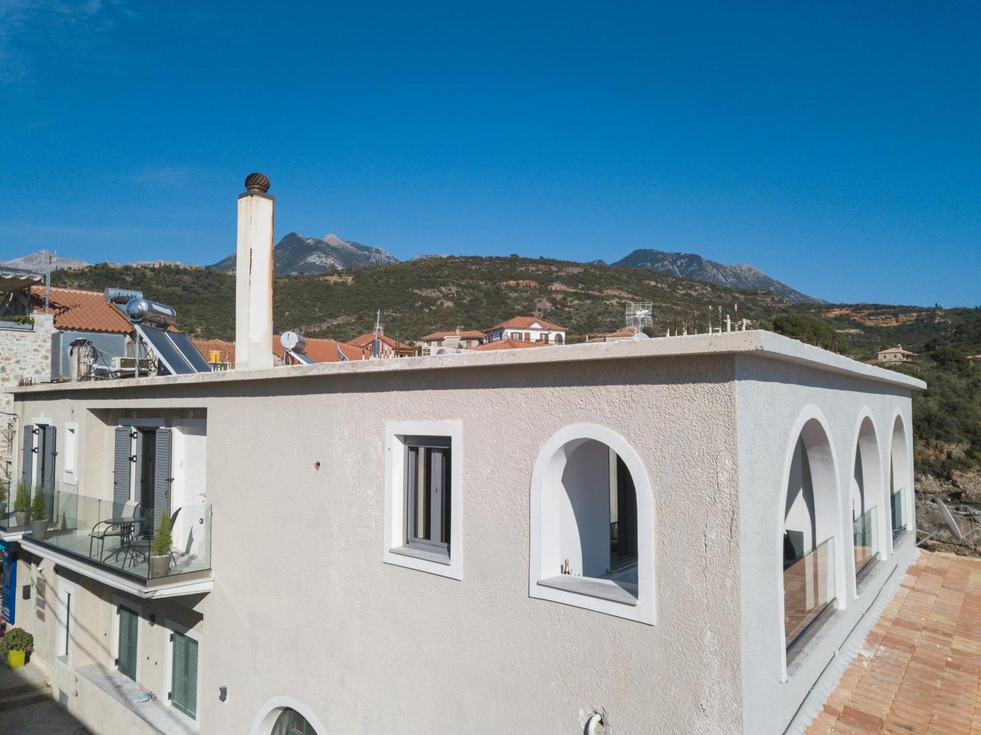 Marina Apartments Kardamýli Eksteriør bilde