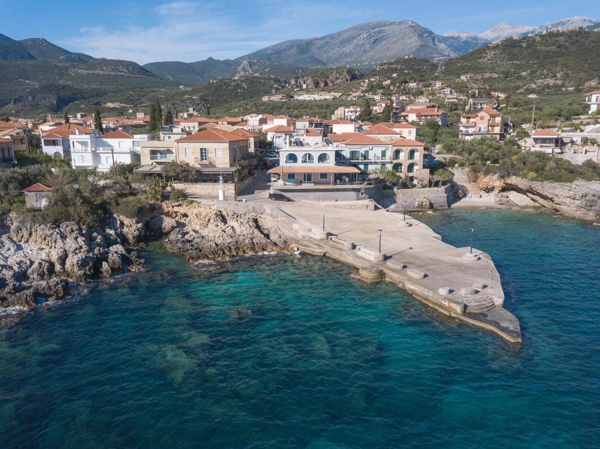 Marina Apartments Kardamýli Eksteriør bilde