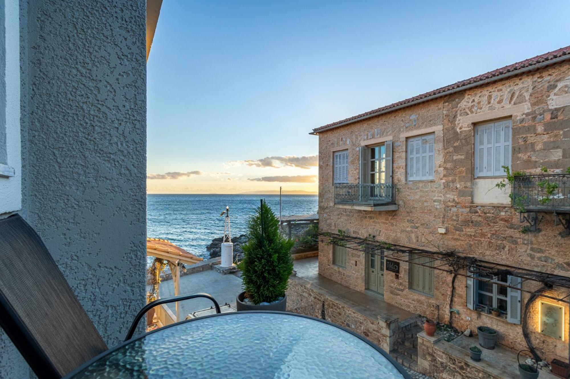Marina Apartments Kardamýli Eksteriør bilde
