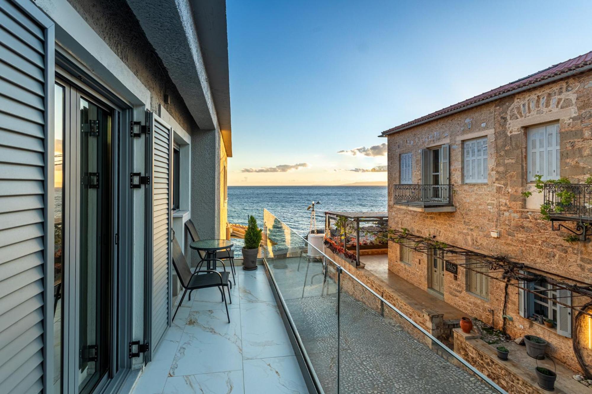 Marina Apartments Kardamýli Eksteriør bilde