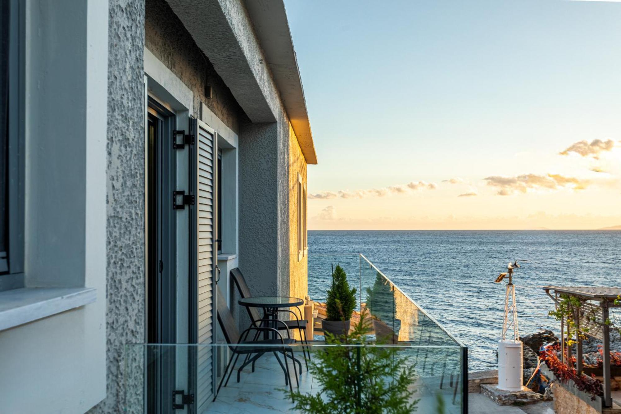 Marina Apartments Kardamýli Eksteriør bilde